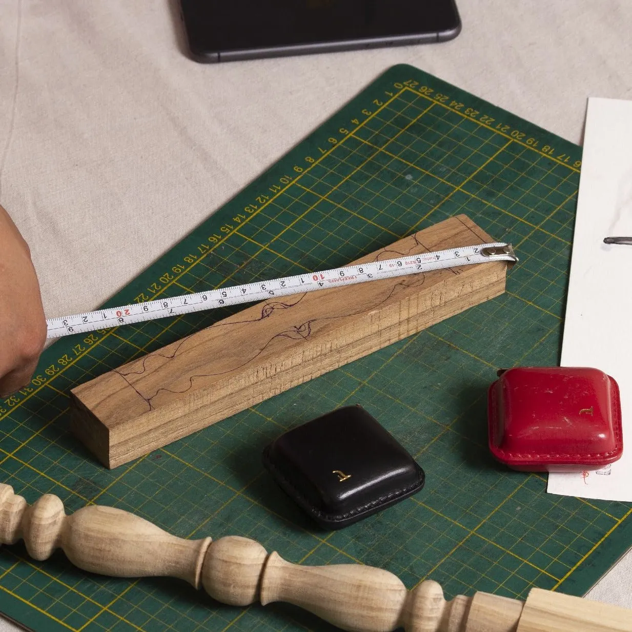 Black Leather Finish Retractable Measuring Tape | Saddle Leather | Unique Design