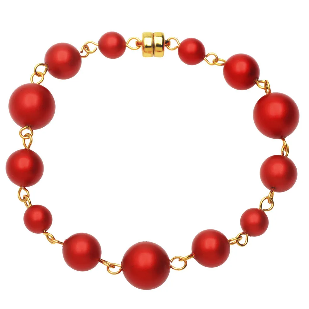 Dainty Darling Pearl Bracelet in Rouge