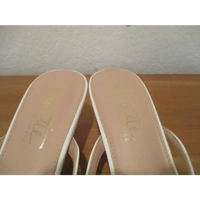 Nanette Lepore Soft White Pebbled T Strap Slip On Mulesslides Size Us